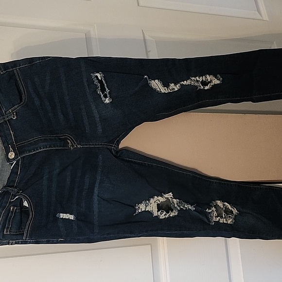 Ripped jeans - Picture 1 of 3